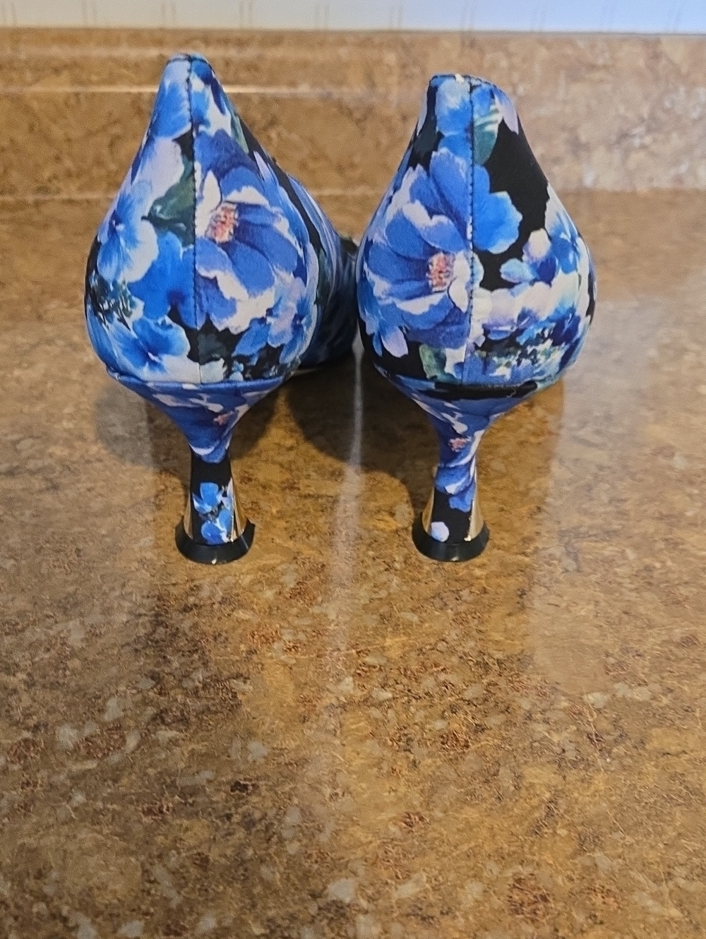 Nine West Black Flats with Blue And White Floral Print - Picture 2 of 4
